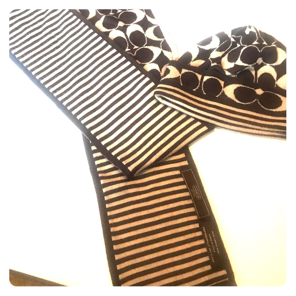 Reversible hat & scarf set